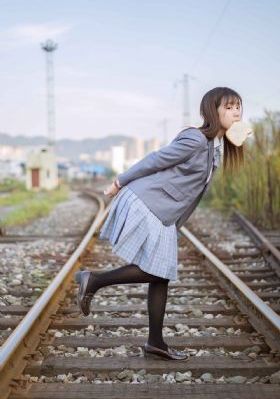 青青河边草高清免费版 视频_BD英语手机在线看