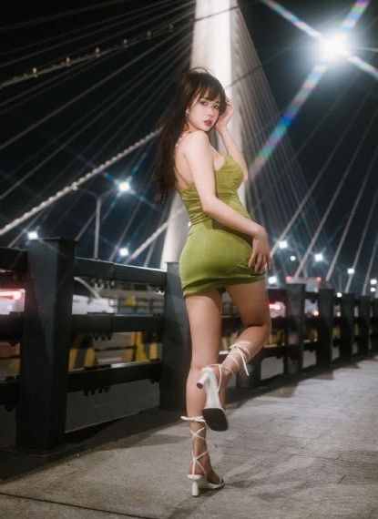 女大学生特殊的精油按摩_蓝光电影免费在线